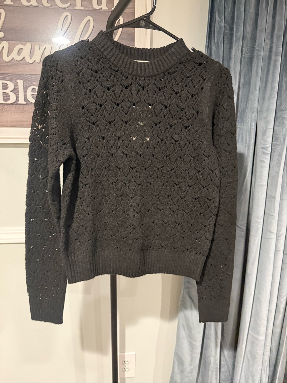 Universal Thread Black Open-Knit Crew Neck Sweater